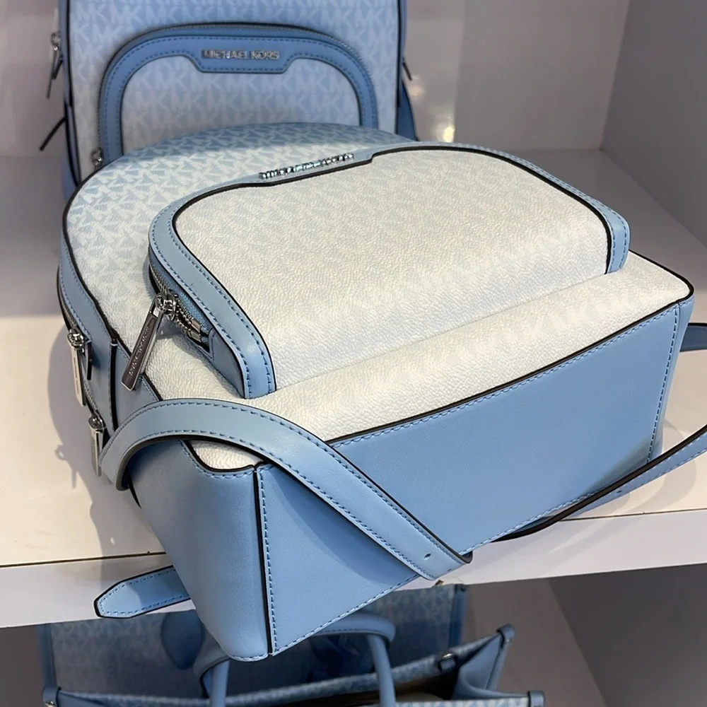 MICHAEL KORS Jaycee Medium Ombré Signature Logo Backpack
LIGHT SKY
NWT - Picture 8 of 13